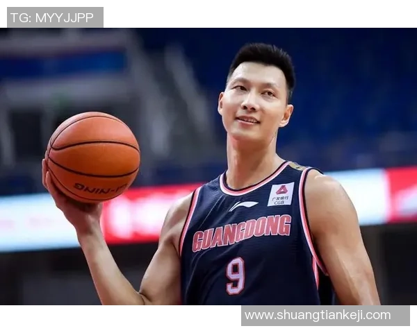 易建联：从篮球场上的传奇到人生舞台的多元发展之路